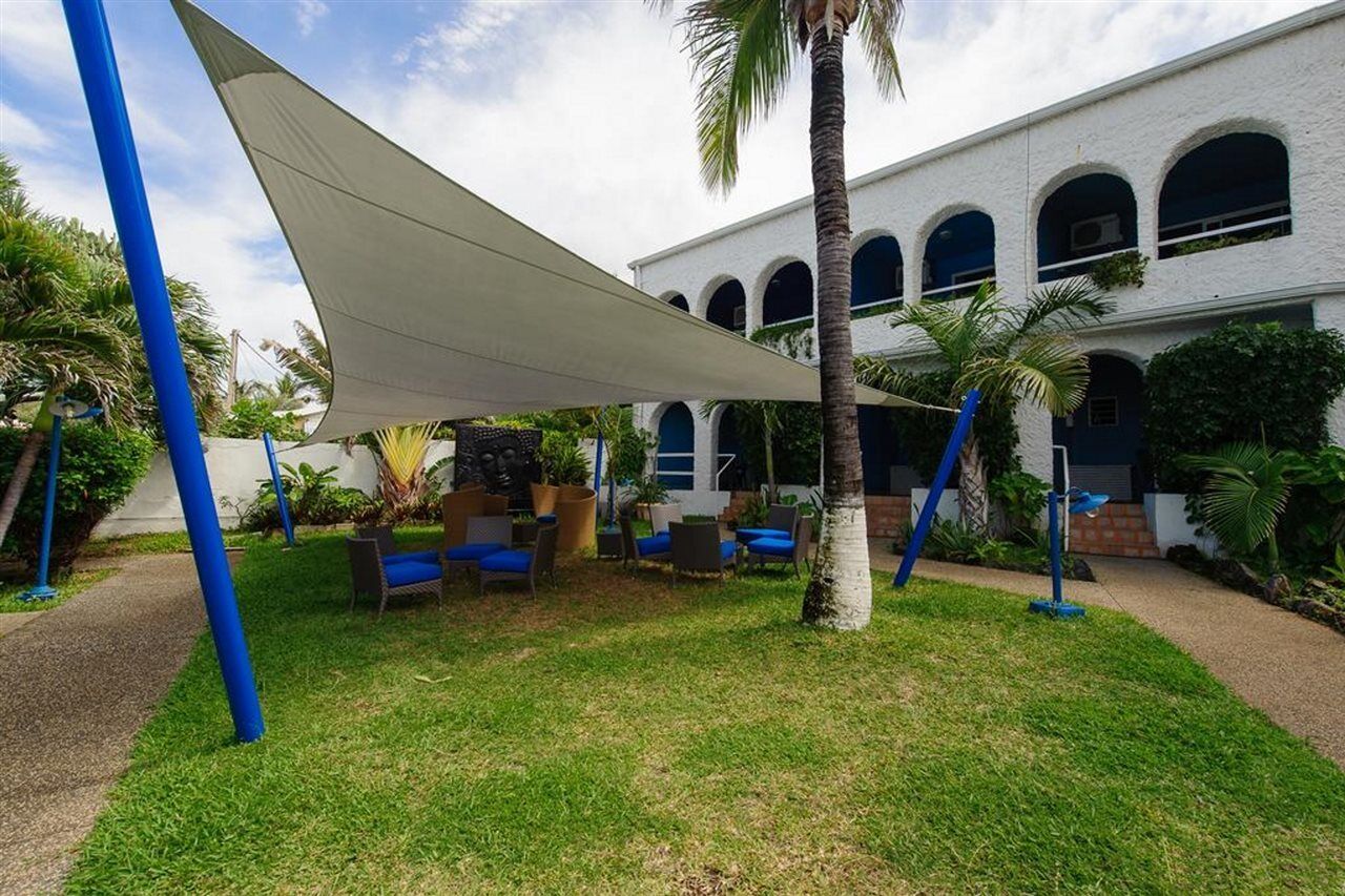 Hotel Le Victoria Saint Pierre Buitenkant foto